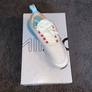 Womens Air Max 270